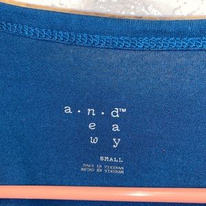 Blue short sleeve top